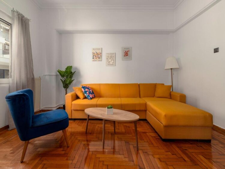 Spacious 2bd Apartment Next to Athens Archeological Museum (R1003)