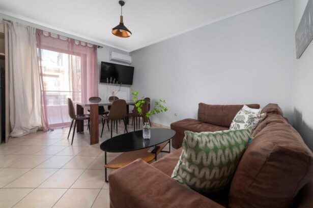 3BA Next to Metro and Athens City Center with Parking & View (R1001)